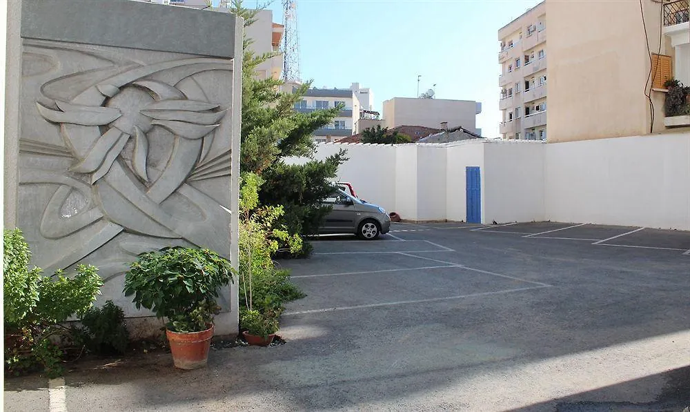 Aparthotel Eleonora Hotel Apartments Larnaca