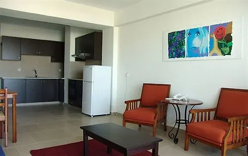 Eleonora Hotel Apartments Larnaca 2*,  Kıbrıs