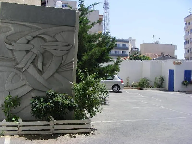 Apart Otel Eleonora Hotel Apartments Larnaca