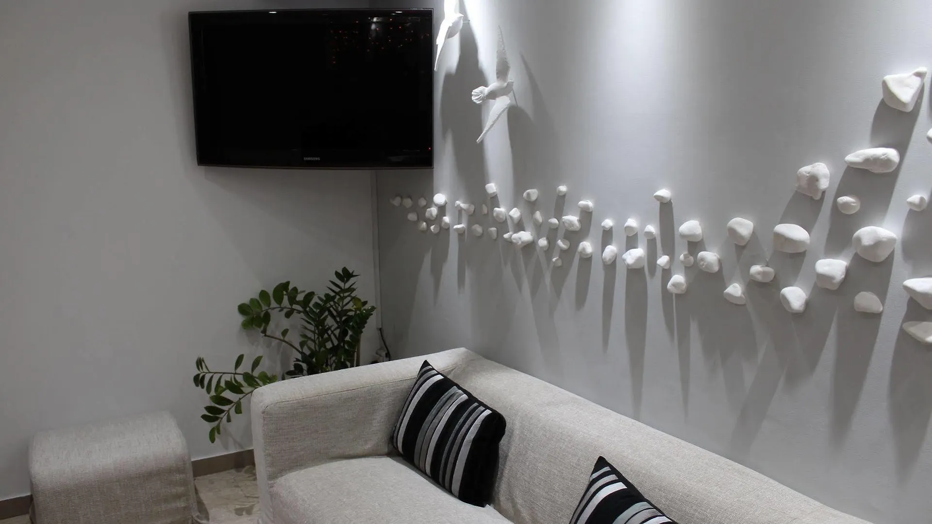 Eleonora Hotel Apartments Larnaca Apart Otel