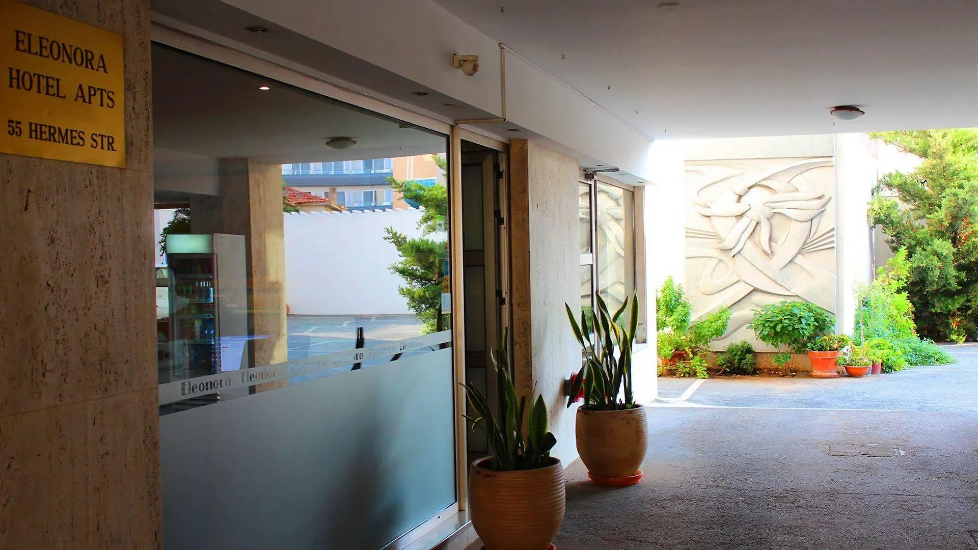 Eleonora Hotel Apartments Larnaca Apart Otel